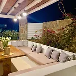 Lidia Сasa de vacaciones Panormos (Mykonos)