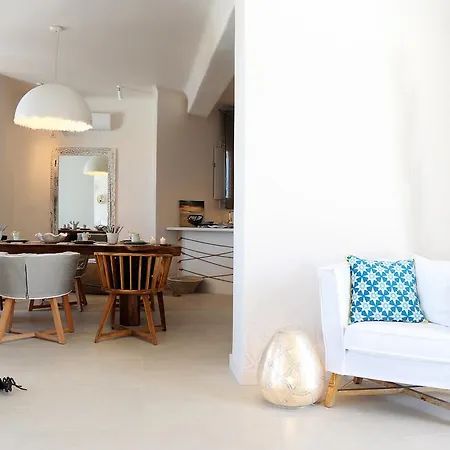 Lidia * Panormos (Mykonos)