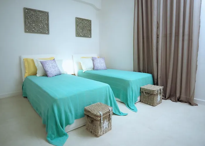 Lidia Панормос-Миконос