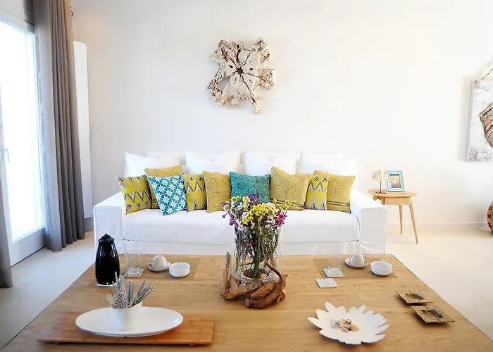 Lidia * Panormos (Mykonos)